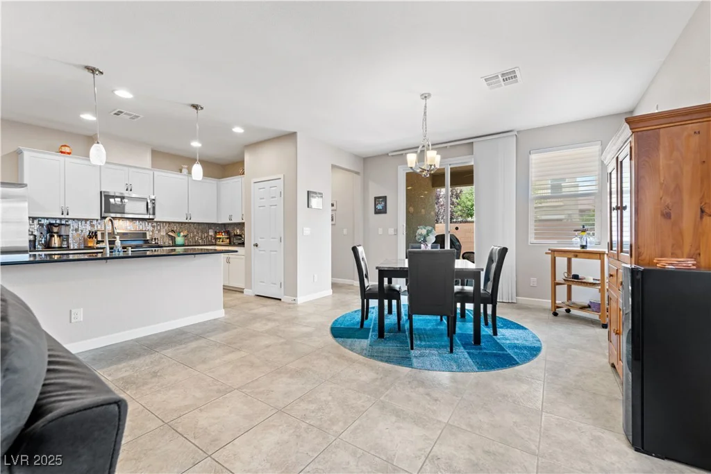9288 Valley Betica, Las Vegas, NV 89148