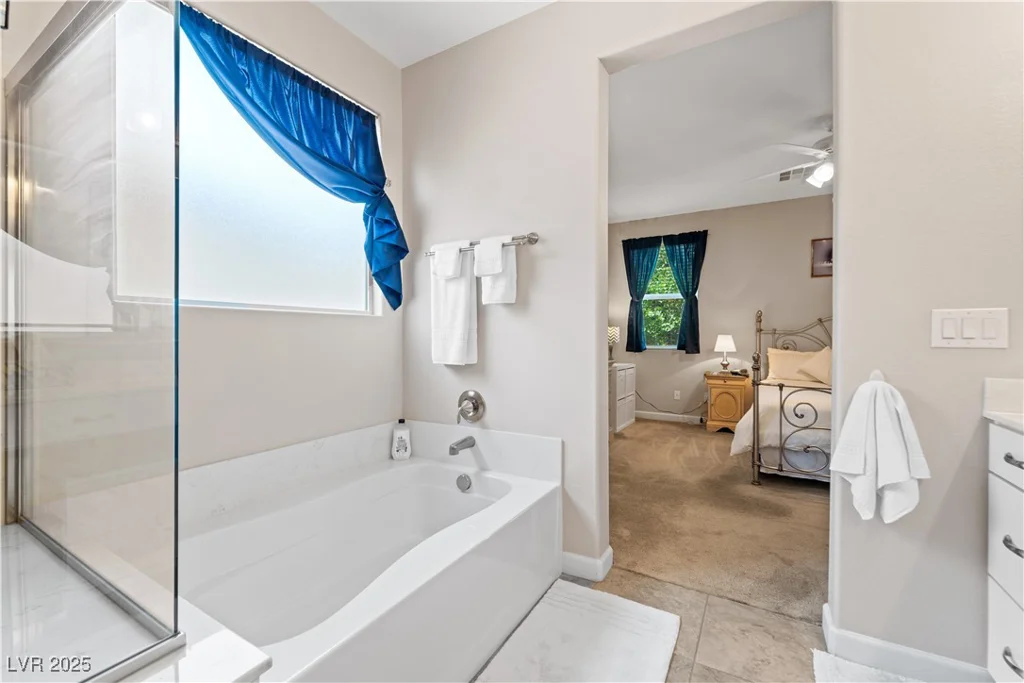 9288 Valley Betica, Las Vegas, NV 89148