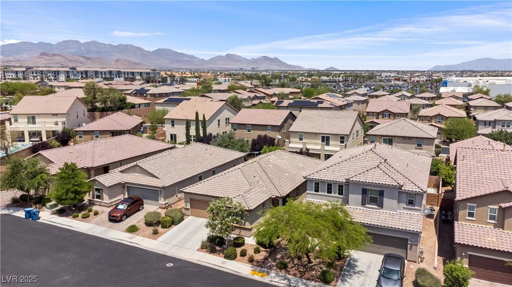 9288 Valley Betica, Las Vegas, NV 89148