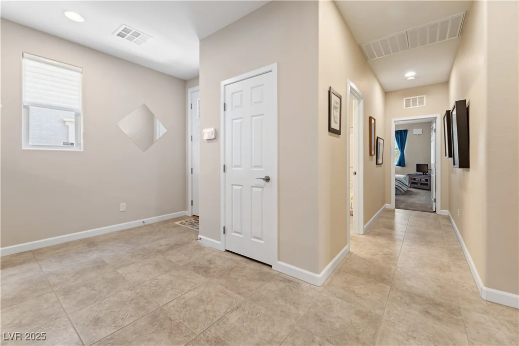 9288 Valley Betica, Las Vegas, NV 89148