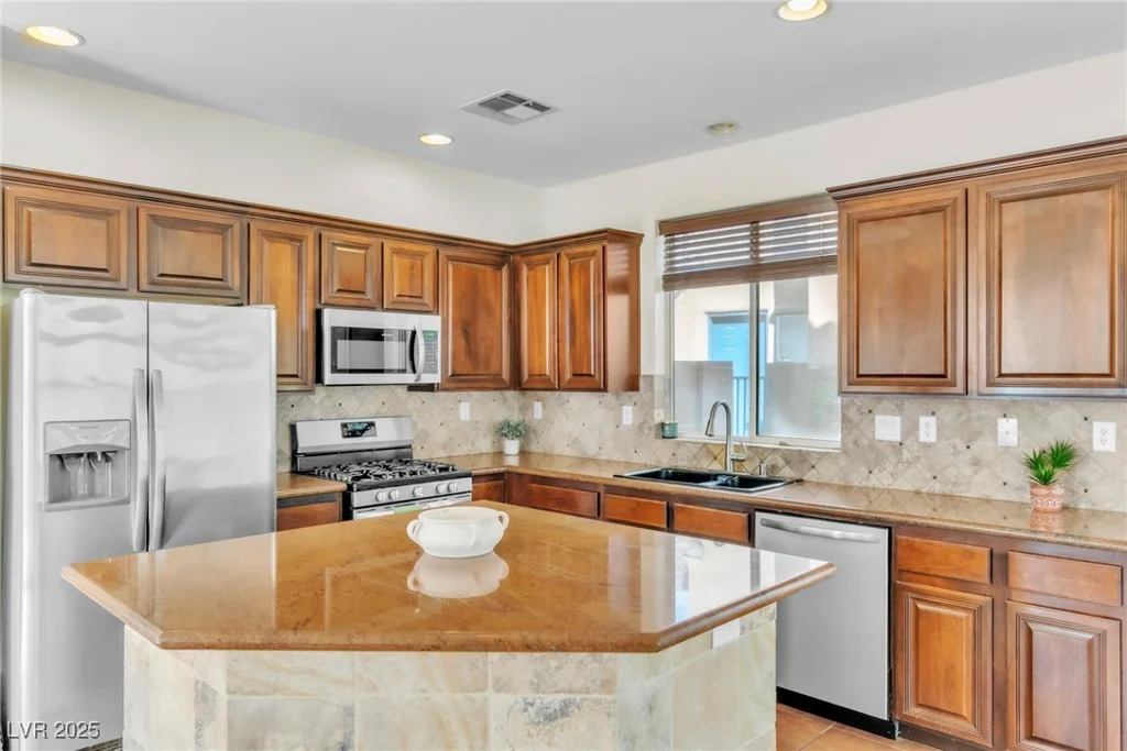 10987 Santorini, Las Vegas, NV 89141