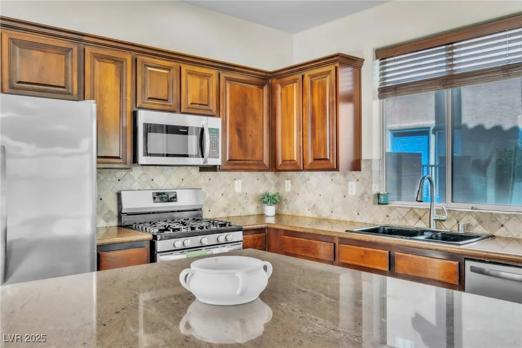 10987 Santorini, Las Vegas, NV 89141
