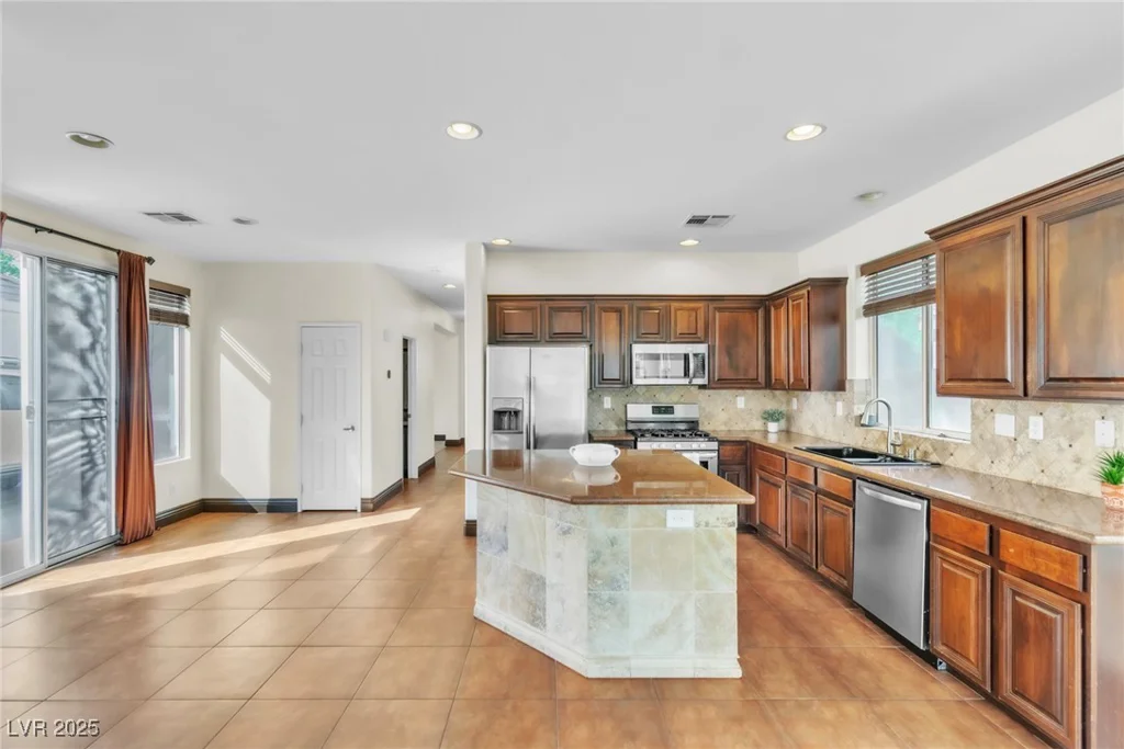 10987 Santorini, Las Vegas, NV 89141