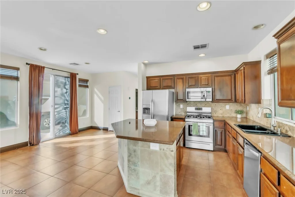 10987 Santorini, Las Vegas, NV 89141
