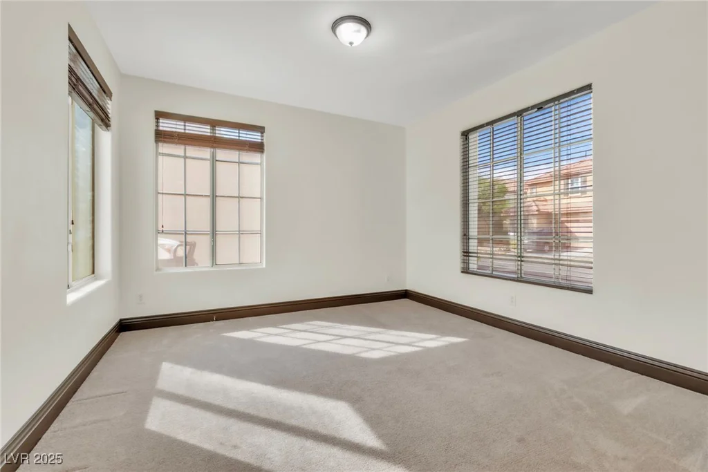 10987 Santorini, Las Vegas, NV 89141