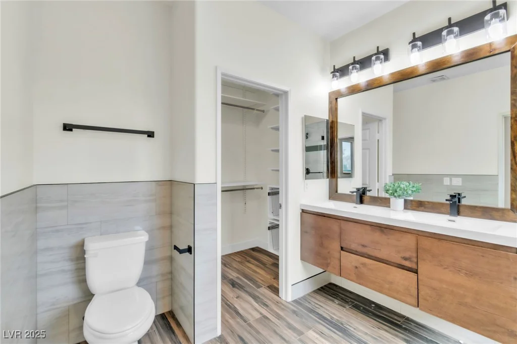 10987 Santorini, Las Vegas, NV 89141