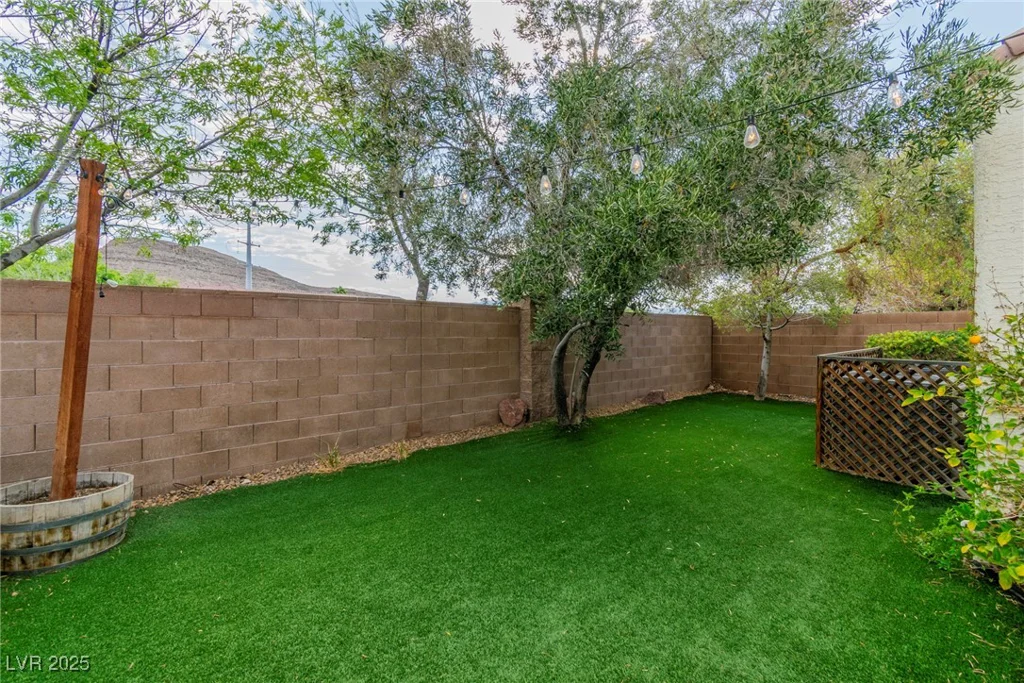 10987 Santorini, Las Vegas, NV 89141