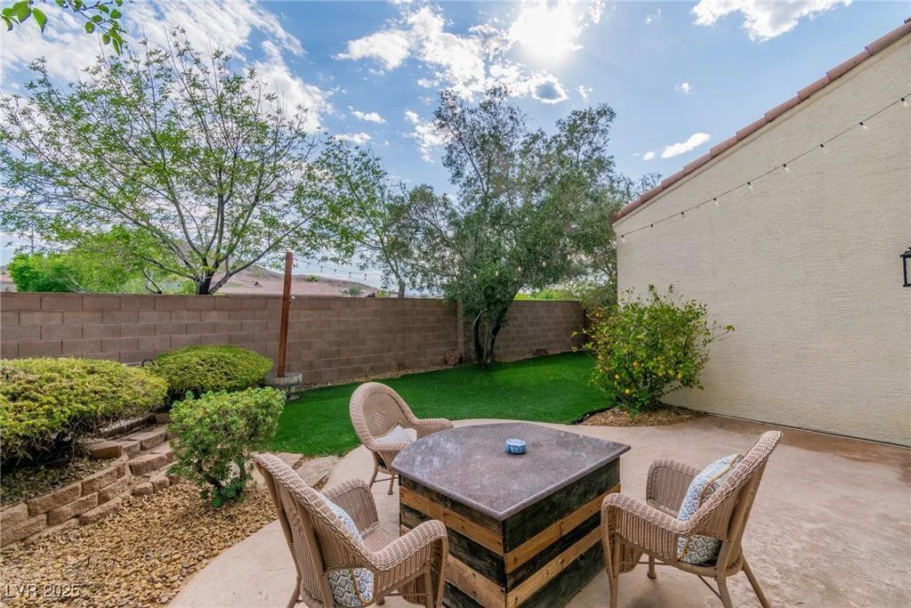 10987 Santorini, Las Vegas, NV 89141