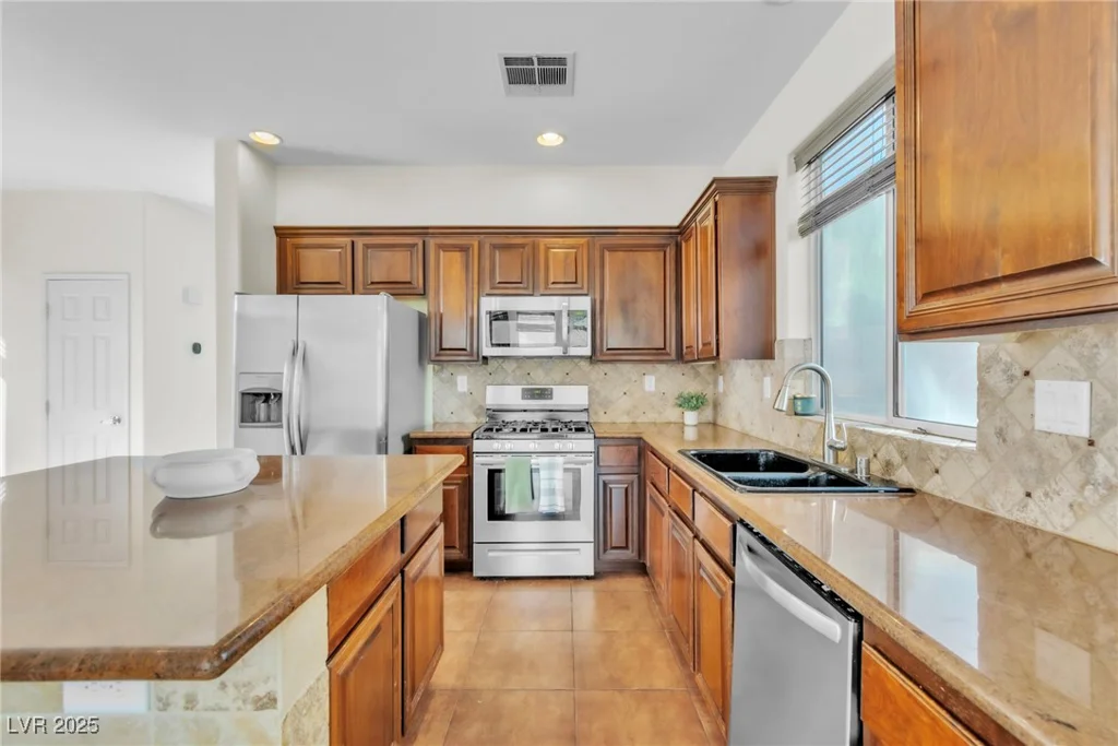 10987 Santorini, Las Vegas, NV 89141