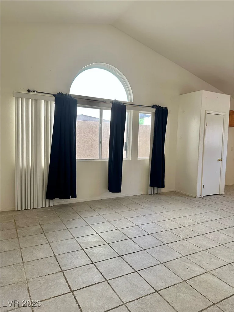 8900 Big Bear Pines, Las Vegas, NV 89143