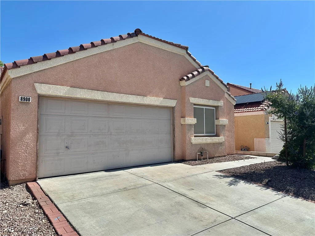 8900 Big Bear Pines, Las Vegas, NV 89143