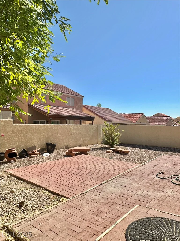 8900 Big Bear Pines, Las Vegas, NV 89143