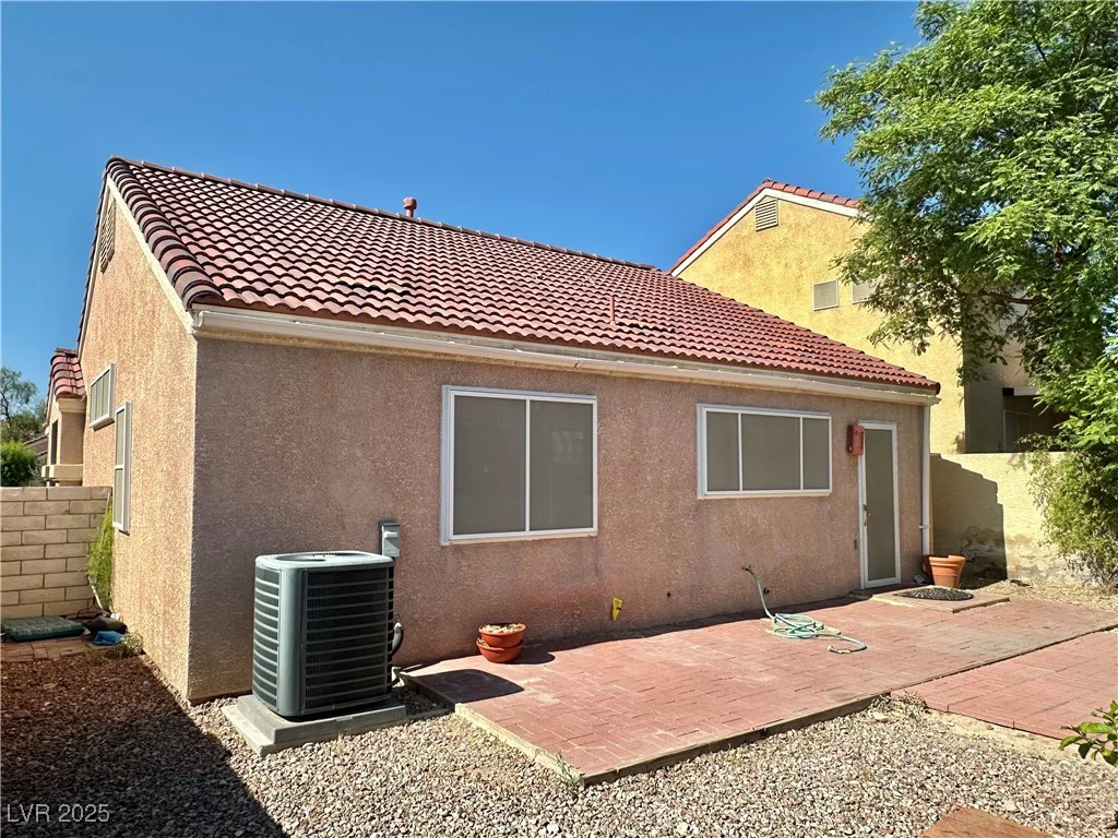 8900 Big Bear Pines, Las Vegas, NV 89143