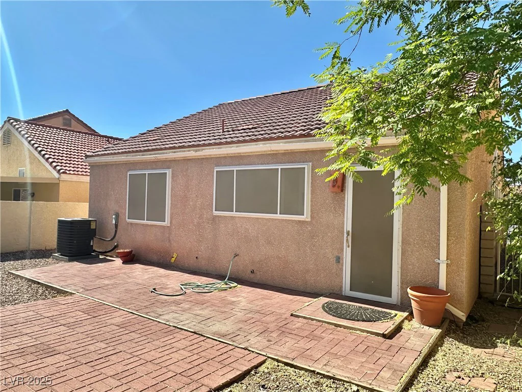 8900 Big Bear Pines, Las Vegas, NV 89143
