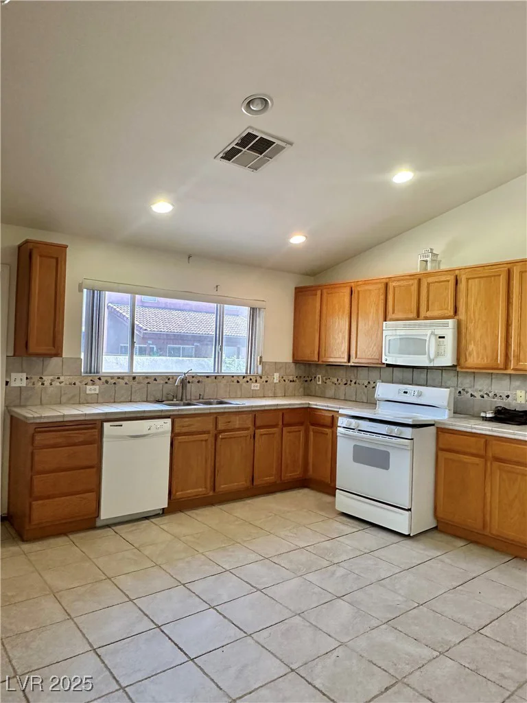 8900 Big Bear Pines, Las Vegas, NV 89143