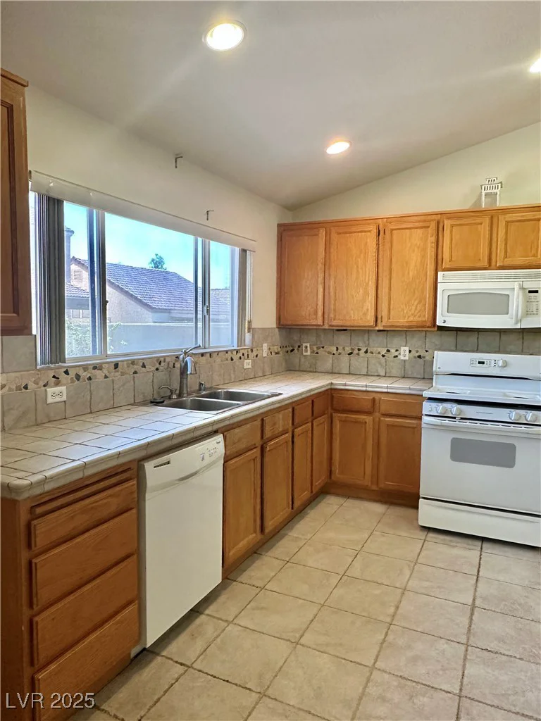 8900 Big Bear Pines, Las Vegas, NV 89143