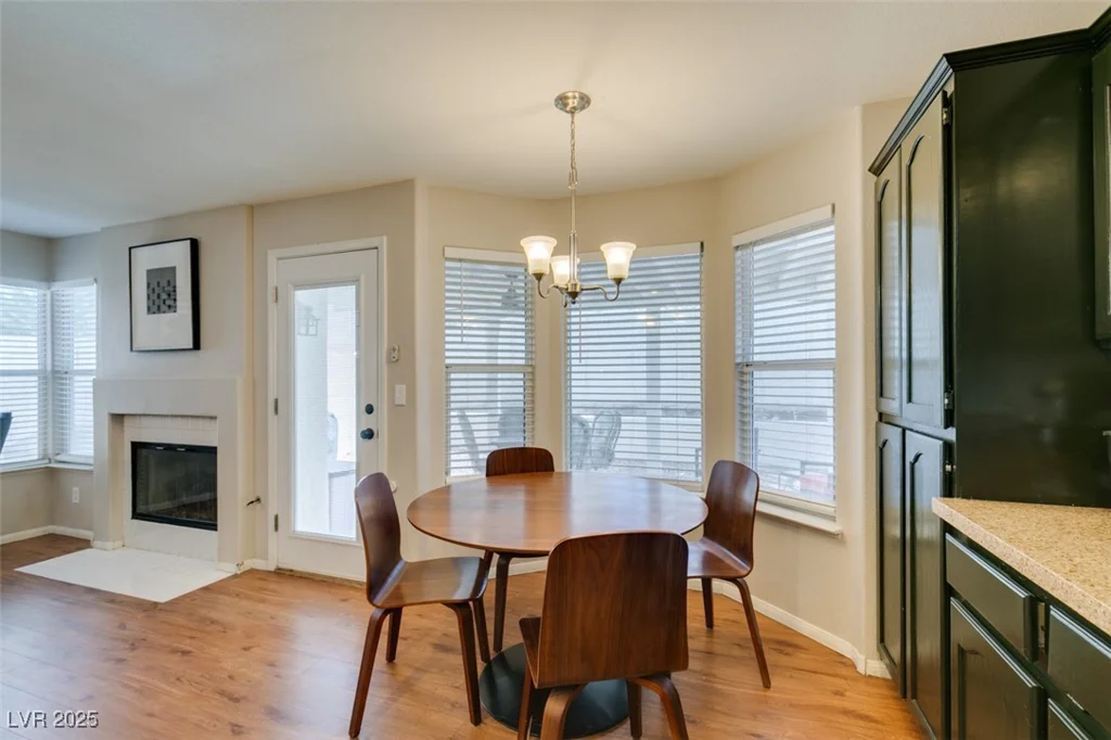 8021 Hilliard, Las Vegas, NV 89128