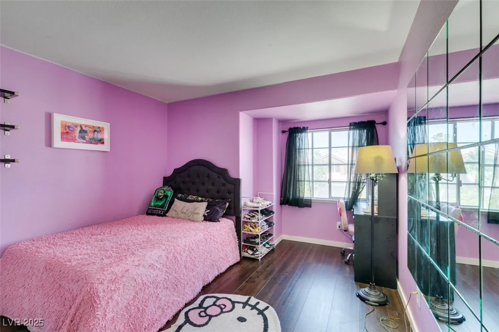 8021 Hilliard, Las Vegas, NV 89128