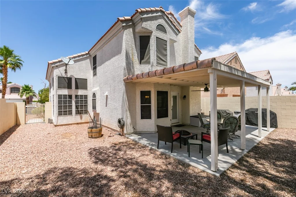 8021 Hilliard, Las Vegas, NV 89128