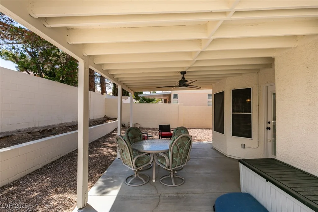 8021 Hilliard, Las Vegas, NV 89128