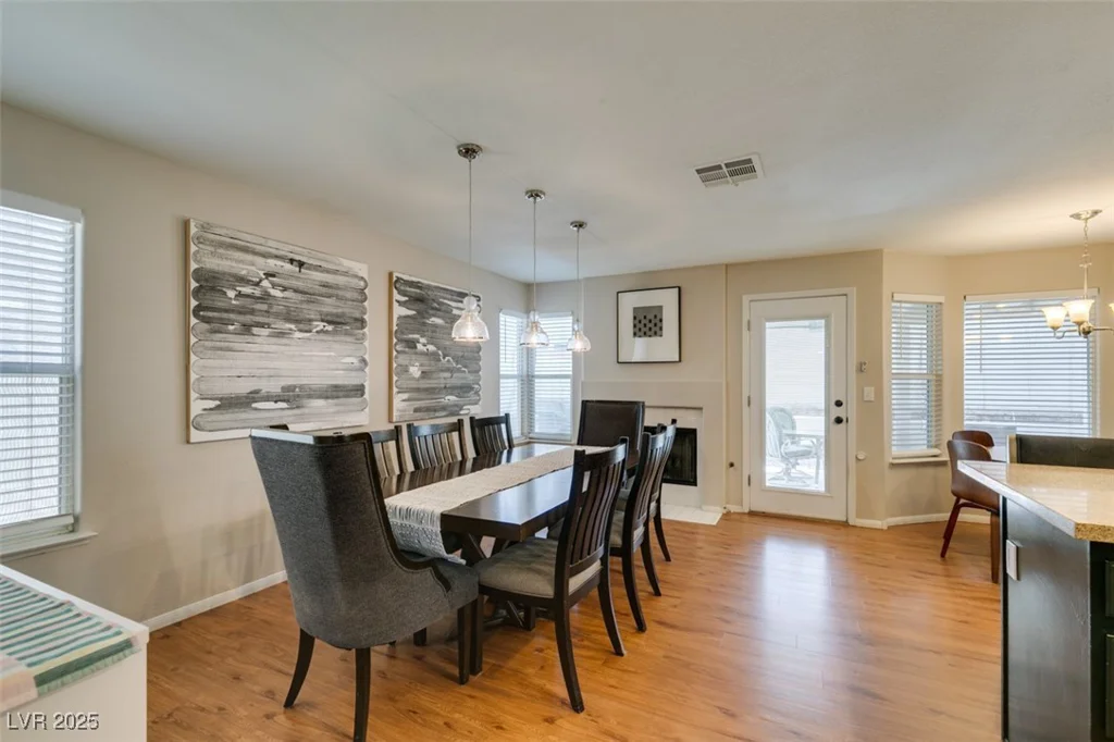 8021 Hilliard, Las Vegas, NV 89128
