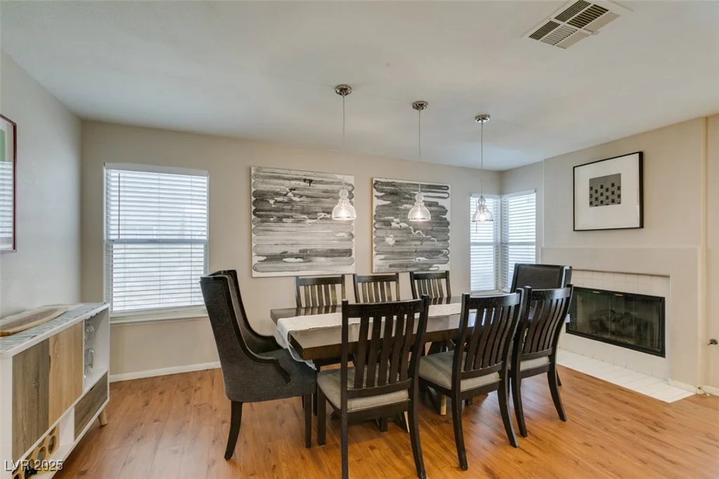 8021 Hilliard, Las Vegas, NV 89128
