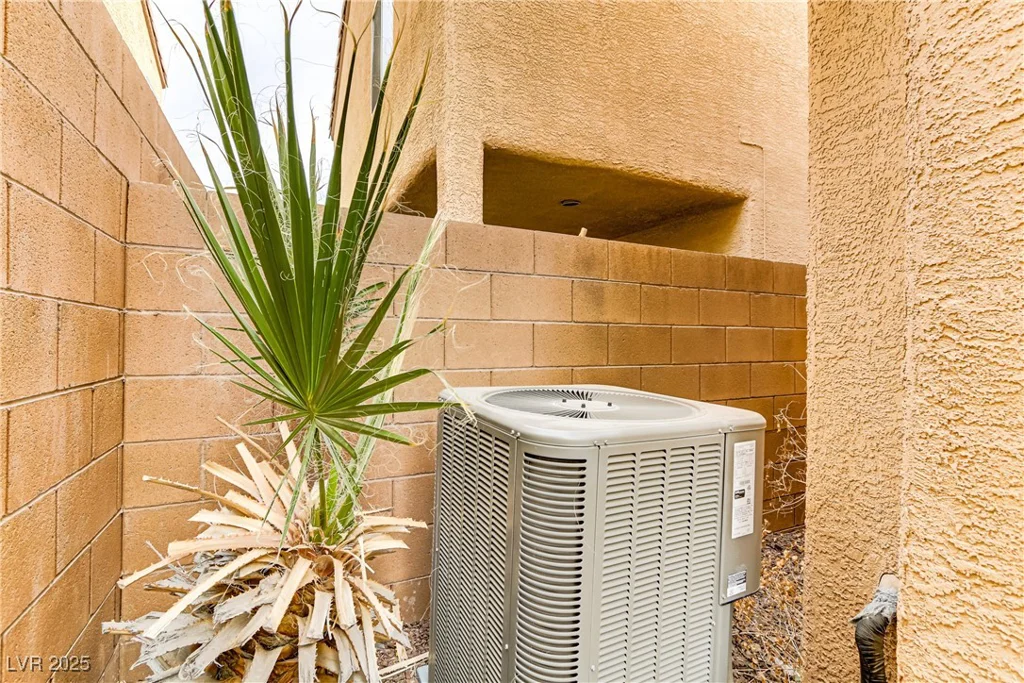 6953 Graceful Cloud, Henderson, NV 89011