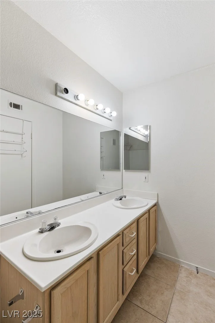 5265 Caspian Springs, Las Vegas, NV 89120