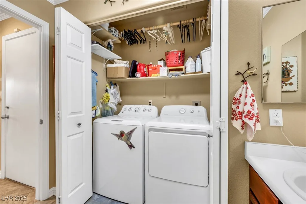 1068 African Eagle, Henderson, NV 89015