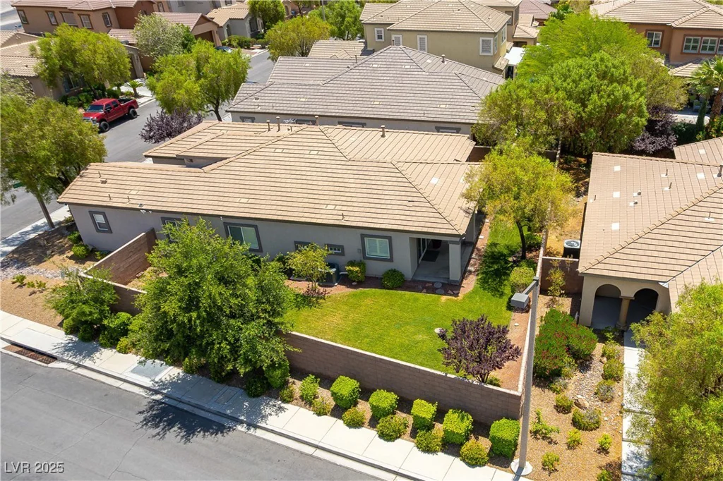 913 Hickory Park, Las Vegas, NV 89138