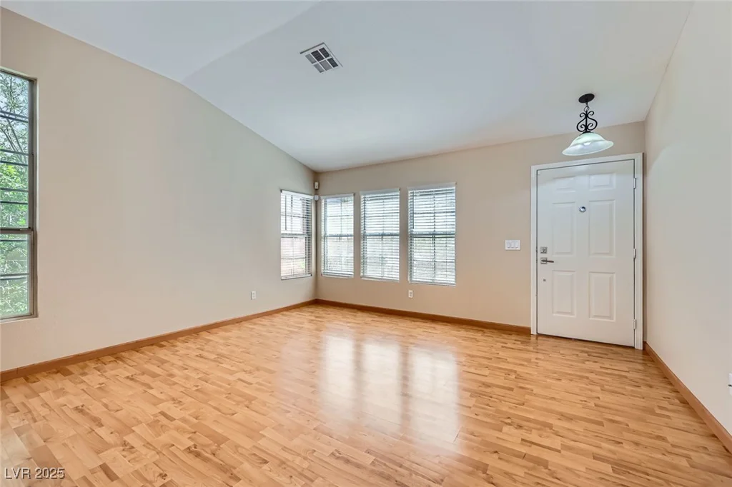 3640 Snowy Pines, Las Vegas, NV 89147