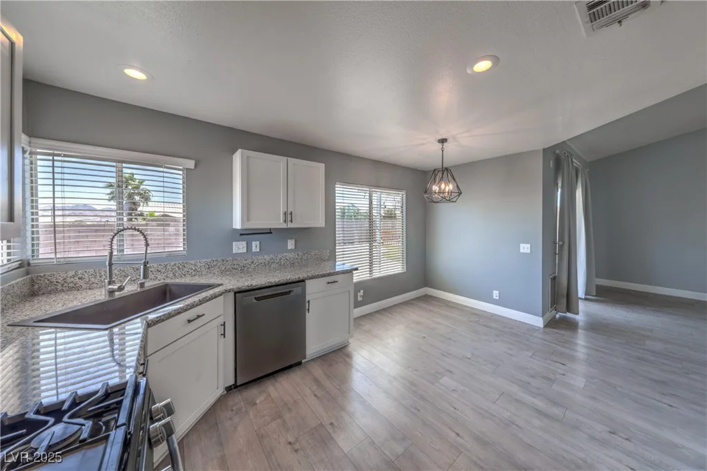 842 Envoy, Henderson, NV 89002