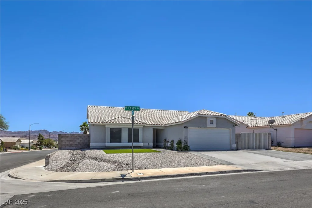 842 Envoy, Henderson, NV 89002