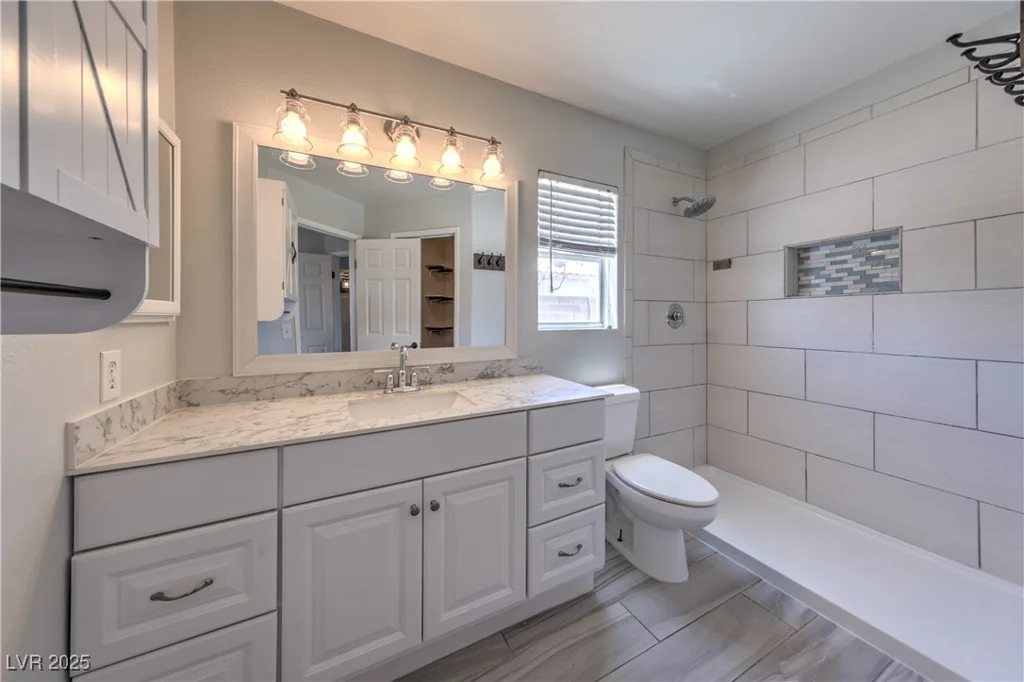 842 Envoy, Henderson, NV 89002