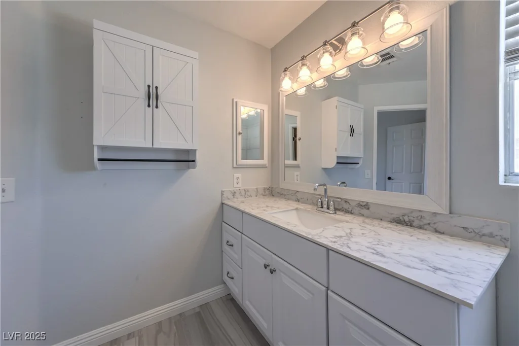 842 Envoy, Henderson, NV 89002
