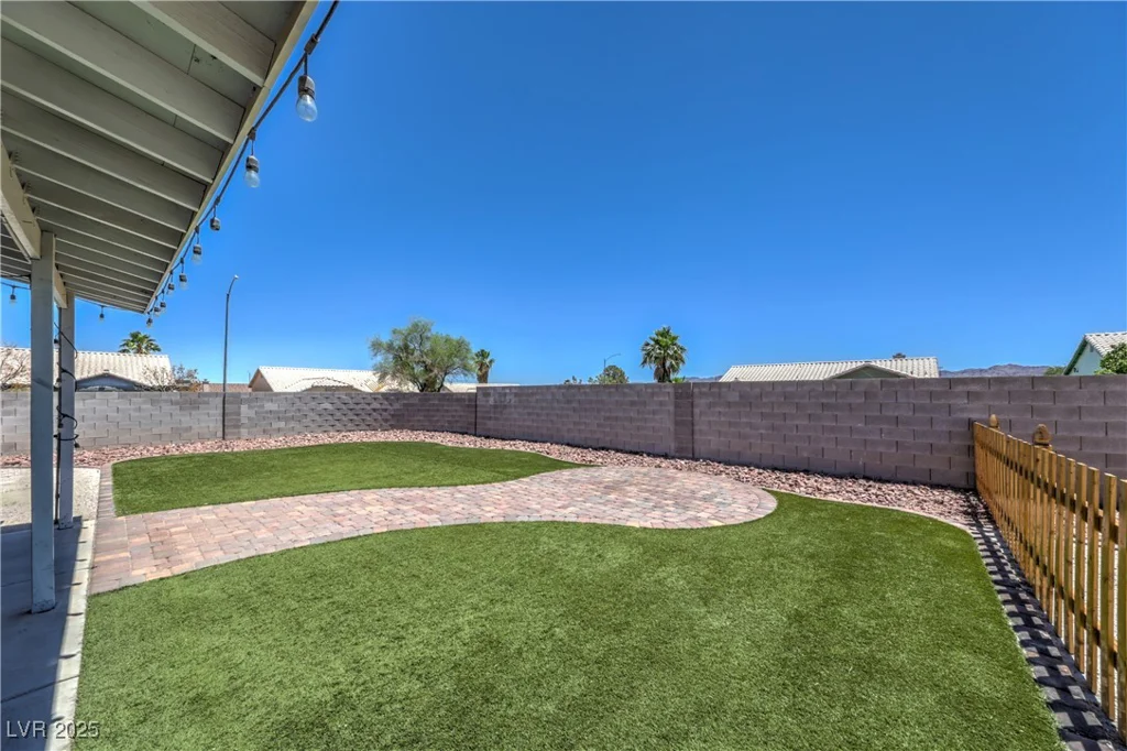 842 Envoy, Henderson, NV 89002