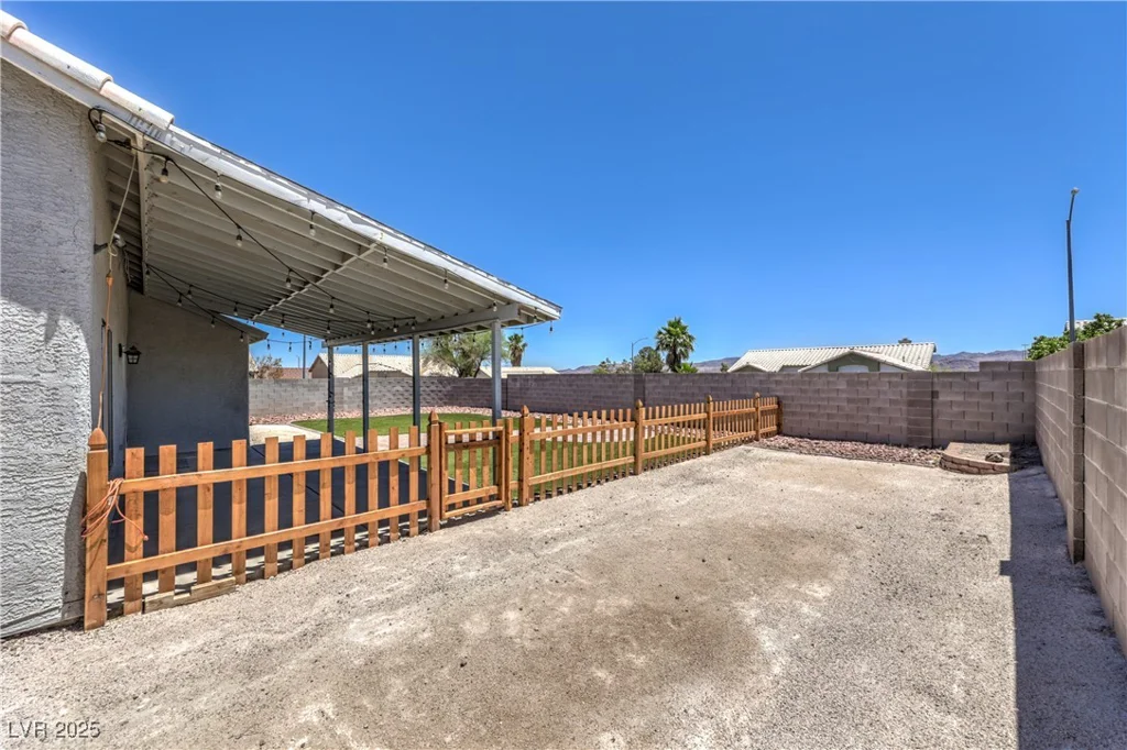 842 Envoy, Henderson, NV 89002