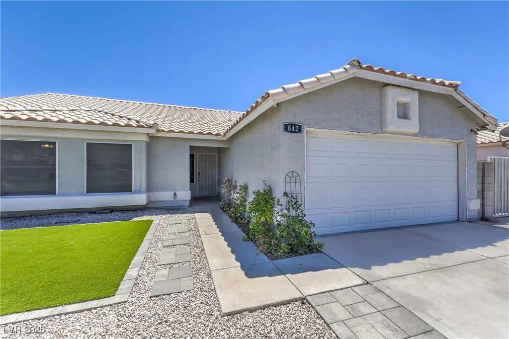 842 Envoy, Henderson, NV 89002