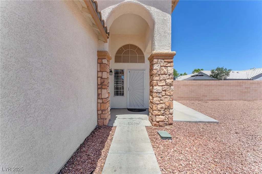 690 Great Dane, Henderson, NV 89052