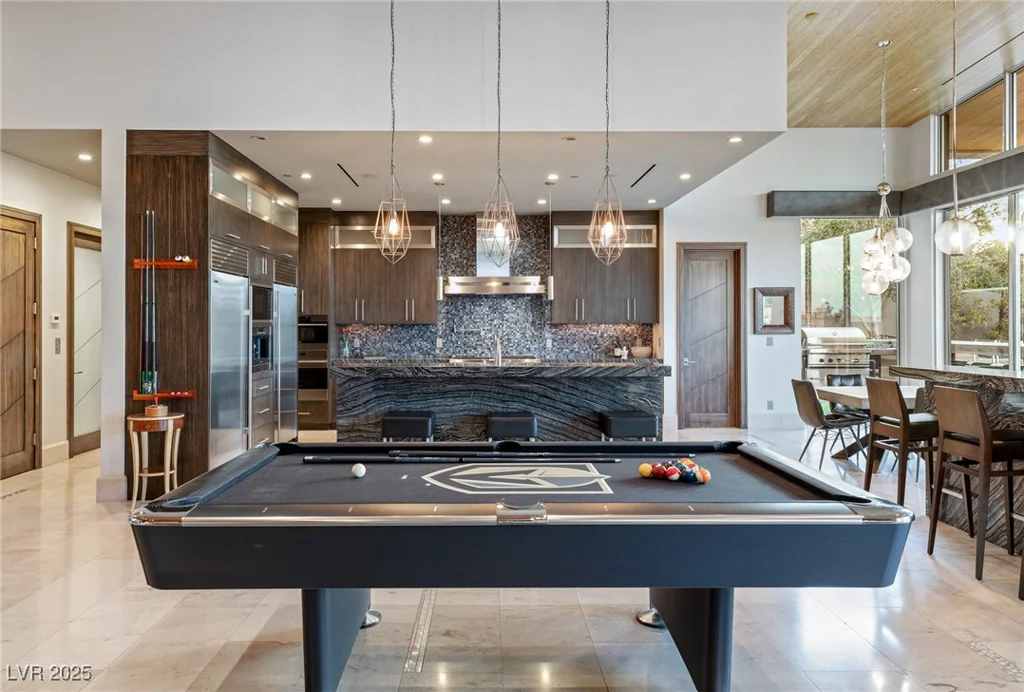8 Meadowhawk, Las Vegas, NV 89135