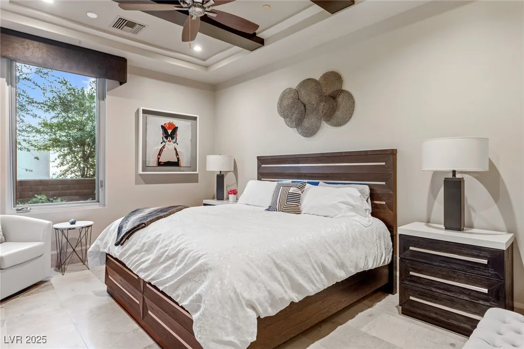 8 Meadowhawk, Las Vegas, NV 89135