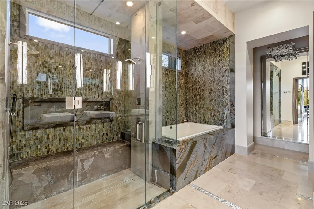 8 Meadowhawk, Las Vegas, NV 89135