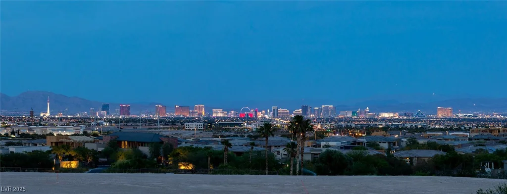 8 Meadowhawk, Las Vegas, NV 89135
