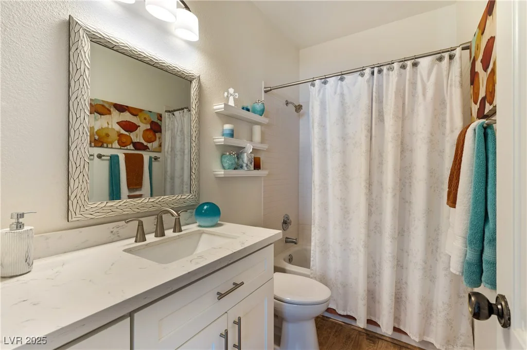7648 Rolling View, Las Vegas, NV 89149