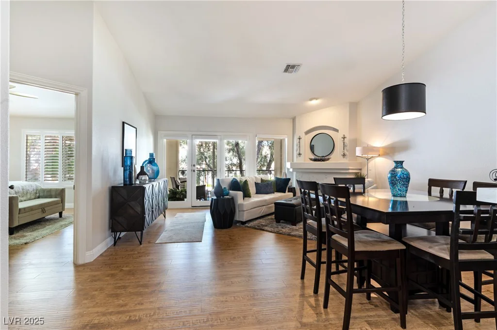 7648 Rolling View, Las Vegas, NV 89149