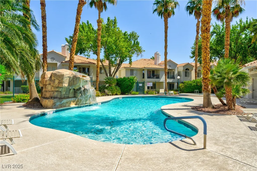 7648 Rolling View, Las Vegas, NV 89149