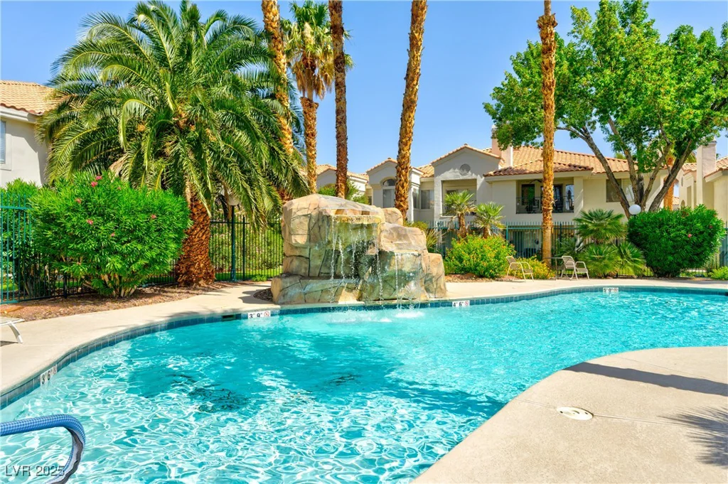 7648 Rolling View, Las Vegas, NV 89149