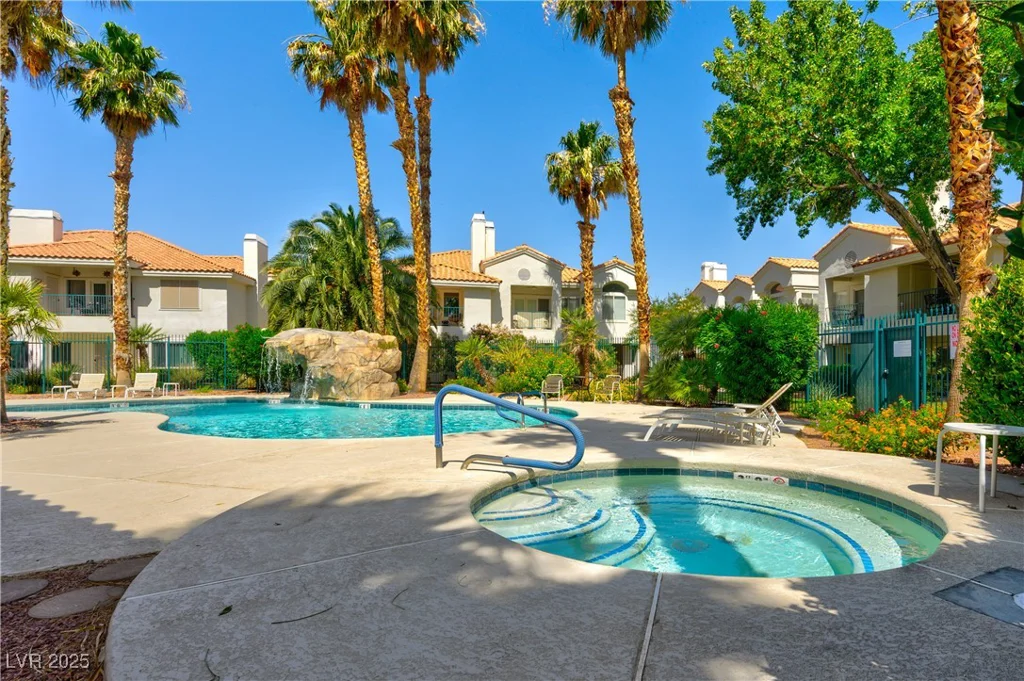 7648 Rolling View, Las Vegas, NV 89149