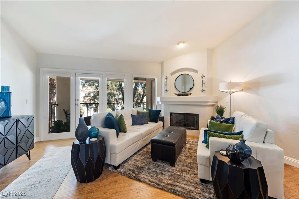7648 Rolling View, Las Vegas, NV 89149