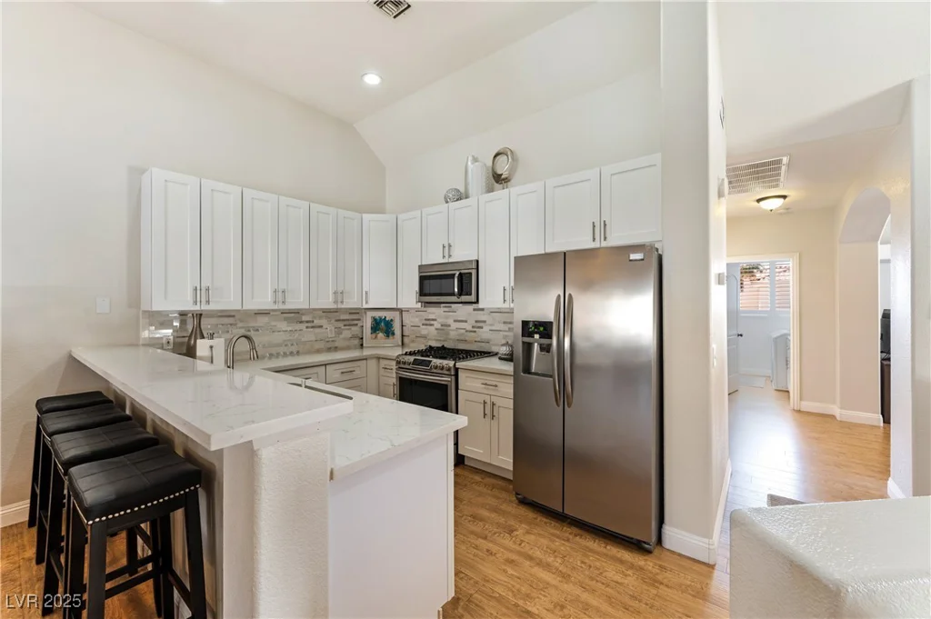 7648 Rolling View, Las Vegas, NV 89149